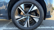 Volvo XC90 2.0 B5D [235] Plus Dark 5dr AWD Geartronic Diesel Estate